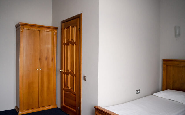 Mayak Hotel