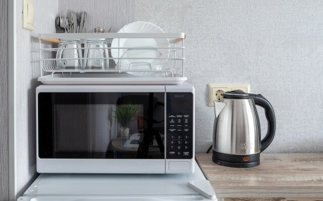 Studiya s balkonom u Dendrariya i morya. Pokrovskij 78 Apartments