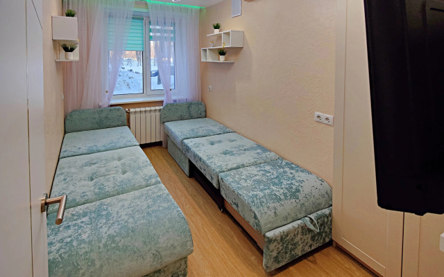 Dizaynerskie Tryokhkomnatnye Apartments
