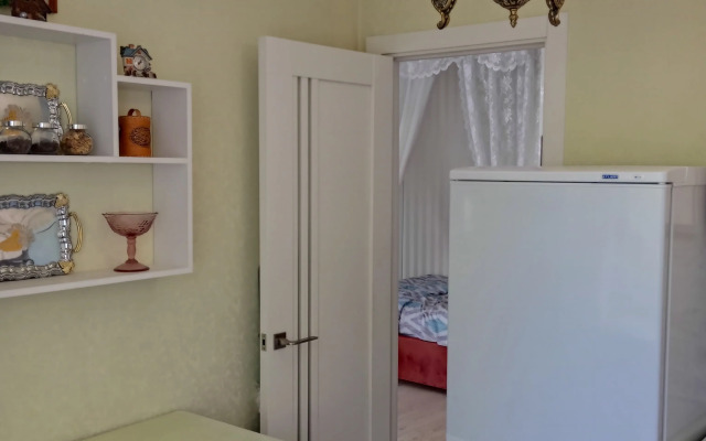 Квартира Светлая веселая единичка в двух километрах от ЖД вокзала