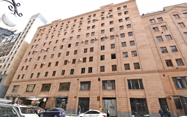 2-K v Novostroyke na Ul. Amiryana, Am422 Flat