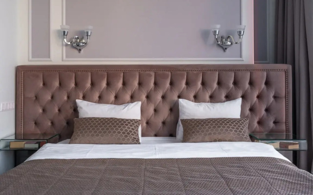 Romantic apart on 71 floor