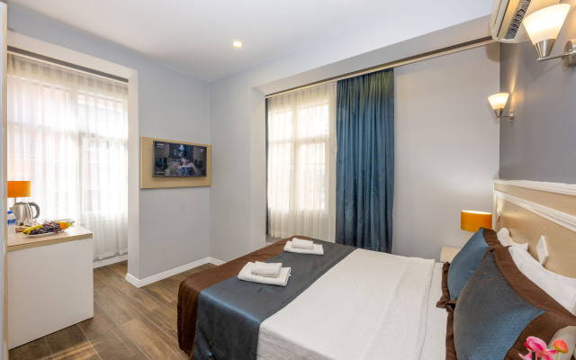 Legend Tulip Hotel