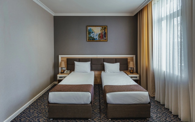 Metro City Hotel