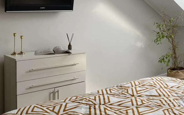 U Stantsii Kutuzovo Novoye Flat