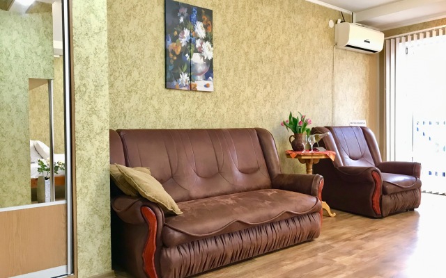 Na Ploschadi Zaharova Guest House