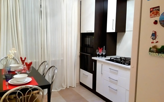 Ryadom S Akvaparkom Riviera Flat