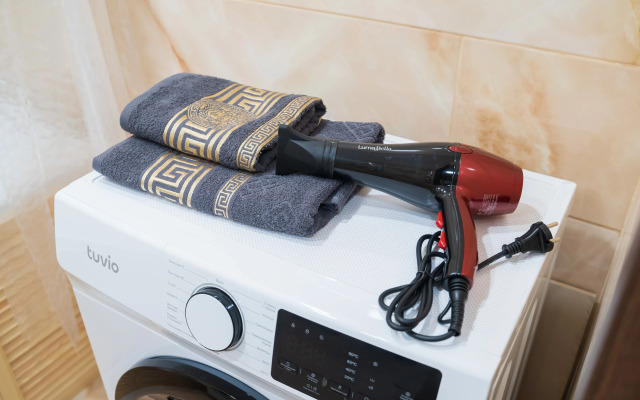 Квартира Просторная Двухкомнатная Natali на метро Пражская