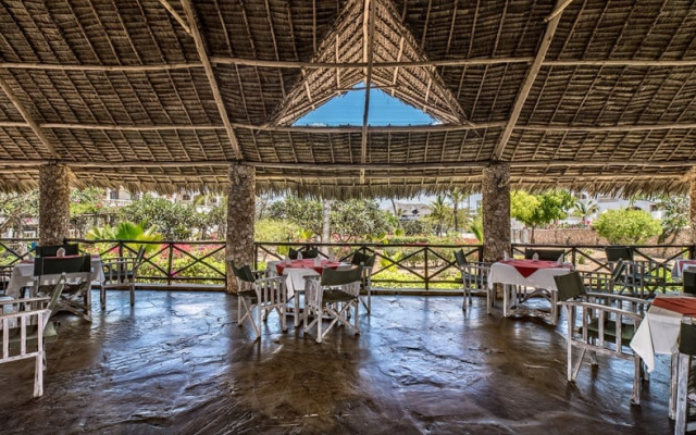 Jumbo Watamu All Inclusive Hotel