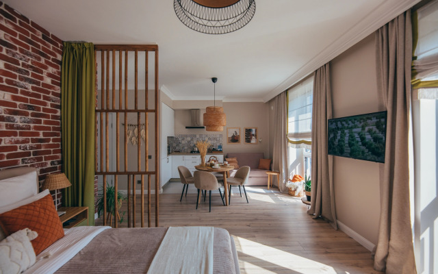 Boho Room V 100 Metrakh Ot Morya Apartments