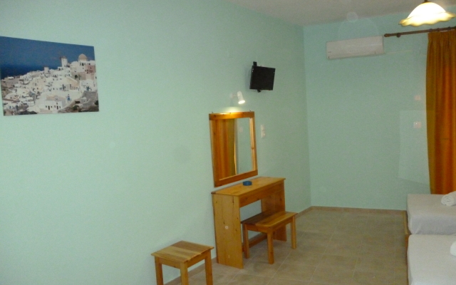 Alexandros Guest House