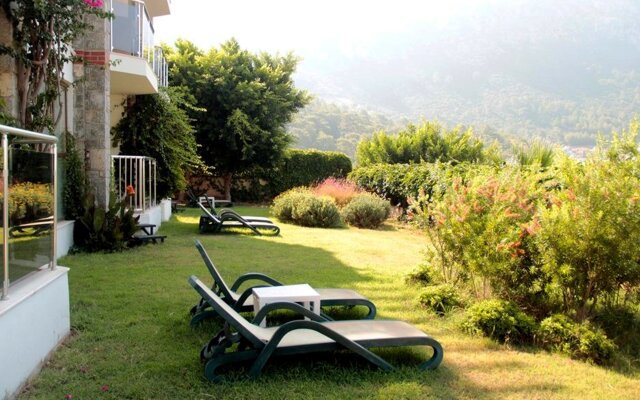 Golden Life Heights Deluxe Suite Hotel