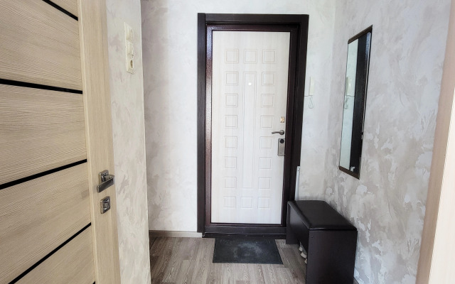 Na Ulitse Lva Yashina Flat