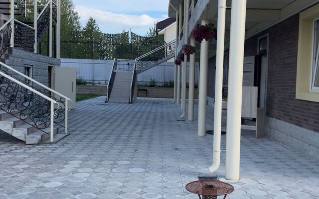 Triumf Guest House
