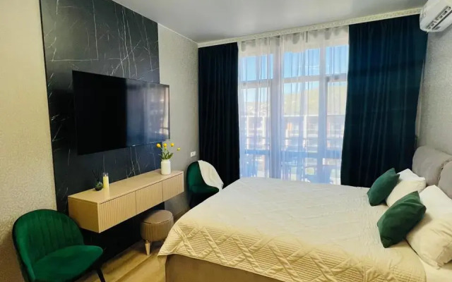 Dizaynerskaya Studiya s Basseynom Apartments