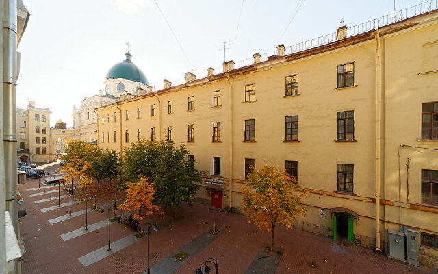 KvartirnikN Nevskiy 32 Apartments
