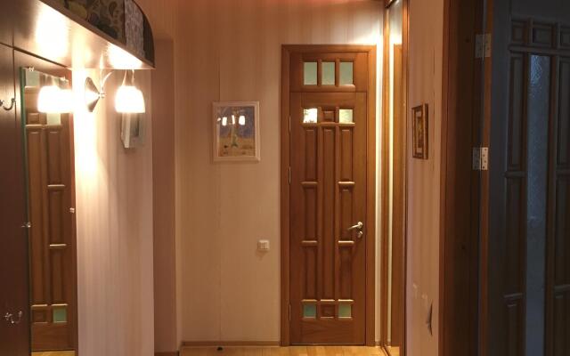 U Kazanskogo Sobora I Doma Zingera Apartments