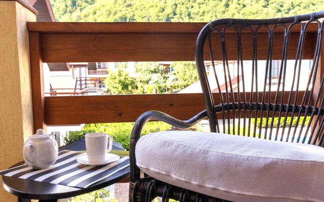 Частный Дом напротив казино с личной парковкой