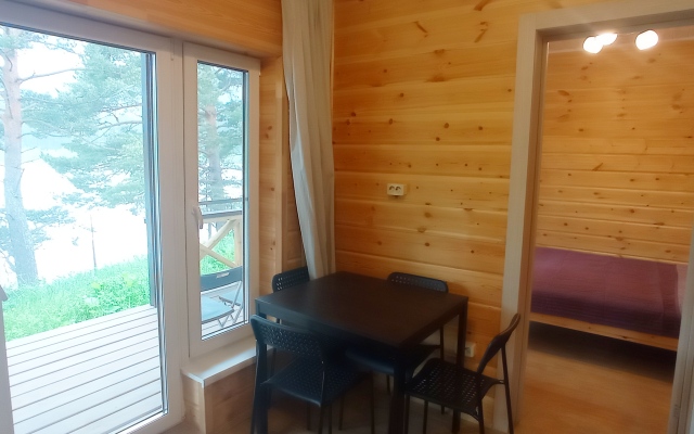 Altaj Dzen na beregu Katyni Guest house