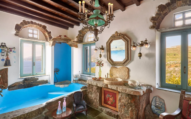 Green n Blue Apartments