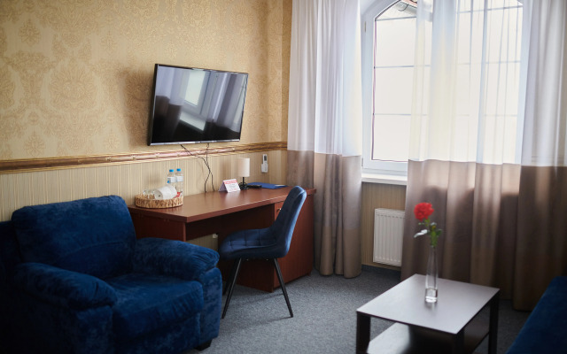 20 Meridian Hotel