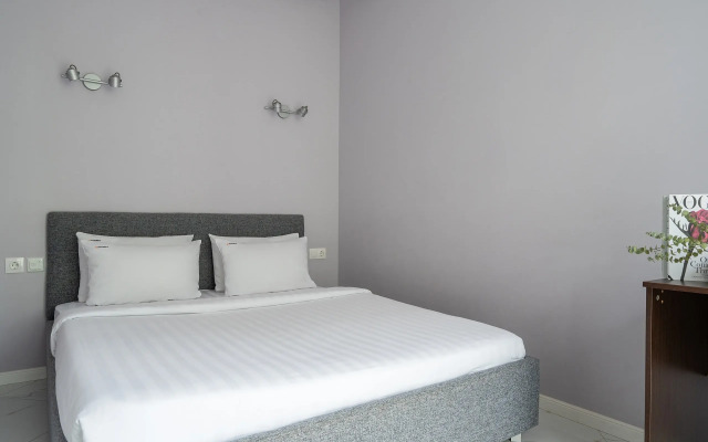 Red Apartments Art Layt Siti Kharden Apartments