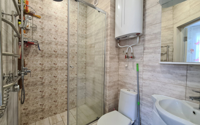 V Siriuse S Otdelnoy Spalney I Balkonom Flat