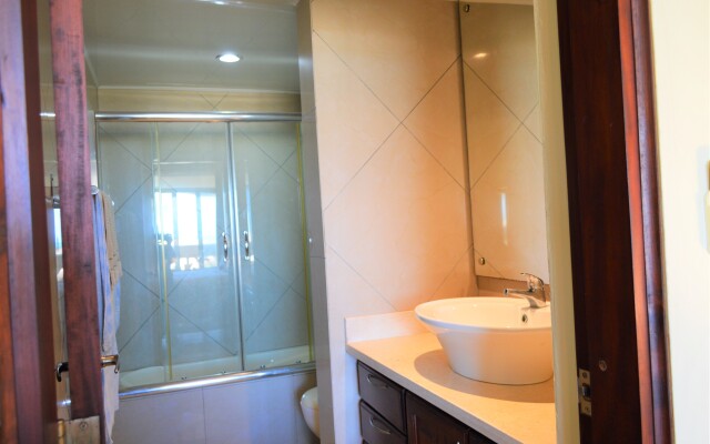 The Palm Beach Luxury Condo Apart-Hotel