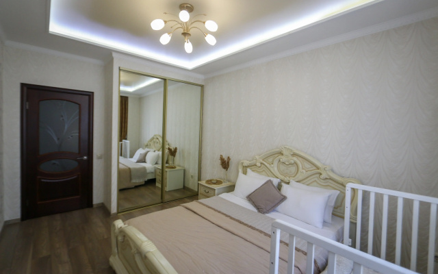 Apartamenty Zasmin s detskoj krovatkoj na 2 Zarecnoj 7a