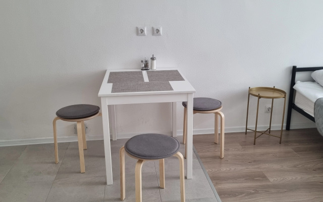 Na pereulke polimerniy Flat