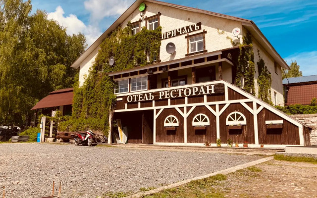 Отель Гостиничный рыболовно-охотничий комплекс Александровский Причал