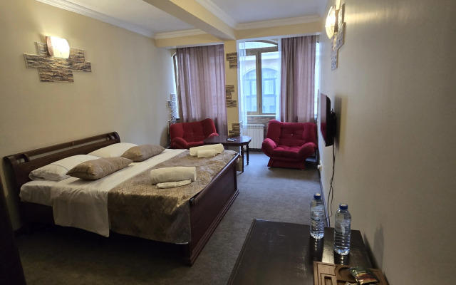 Ritsa Hotel