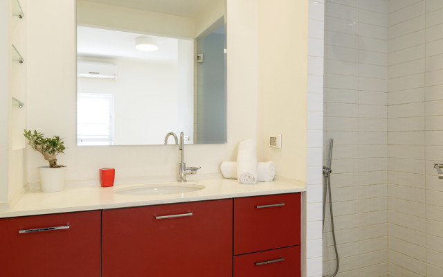 Full Comfort Near Beach By Feelhome Apartments