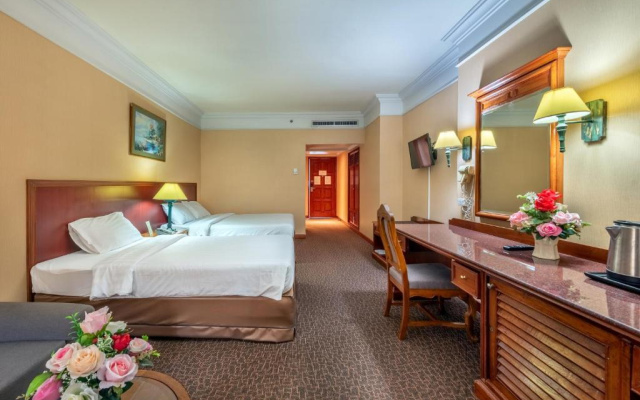 Royal Benja Hotel - Big Rooms, Family Friendly