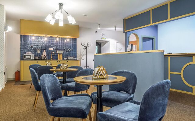 Отель Друзья Смарт