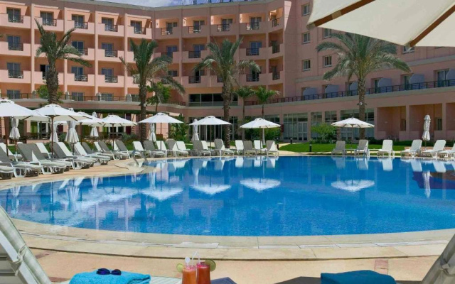 Отель Novotel Cairo 6th Of October