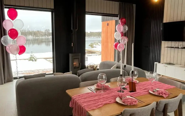Dom i Ozero Private House