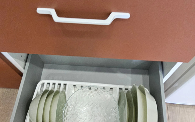 Sovremennaya studiya s vidom na les Flat