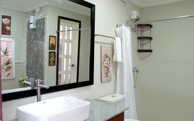 Venezia Suites Hotel