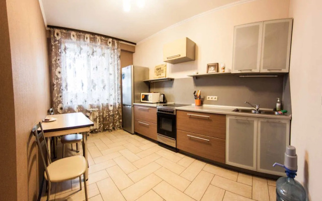 Апартаменты Хом-Сити на Фабричной 9