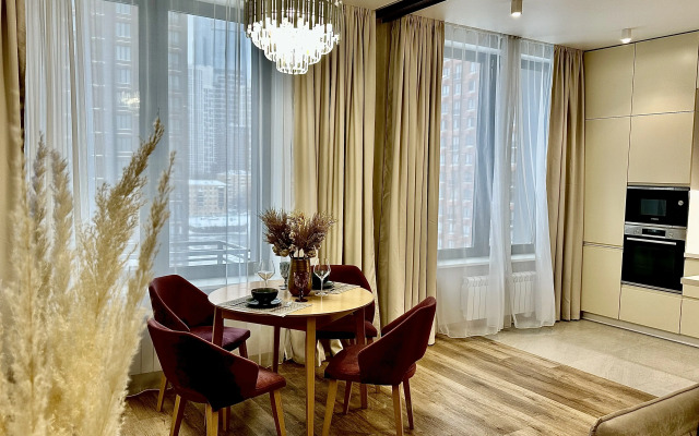 Dizaynerskiy 2-kh komnatny lyuks Flat