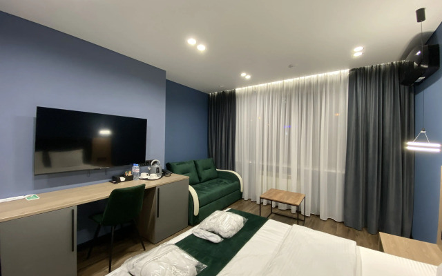 Royal Status Hotel