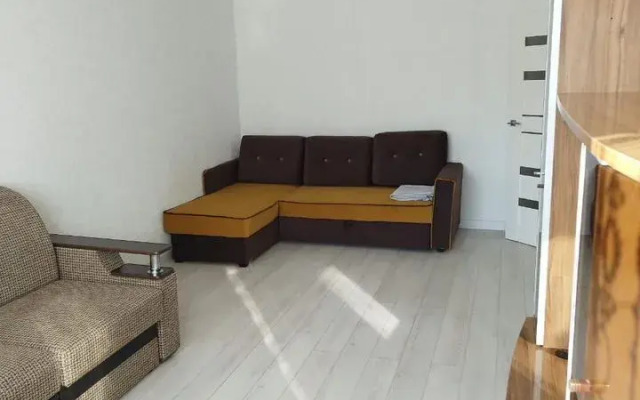 Квартира на улице Братьев Хусаиновых 4/2