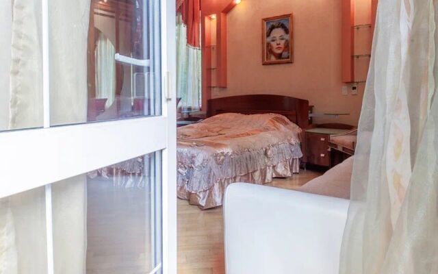 Ulitsa Krenkelya 6-8s3 Private House
