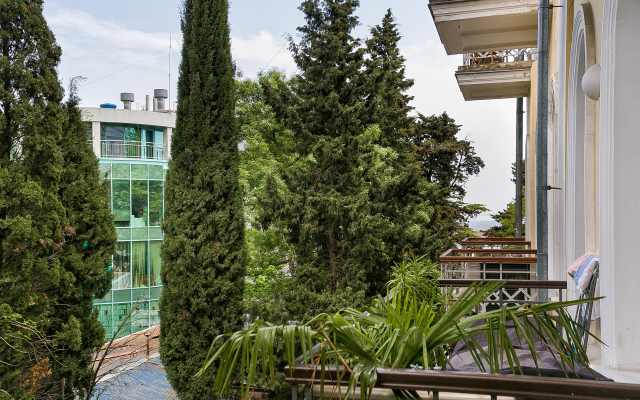 Апартаменты Таврида Люкс на набережной в Ялте