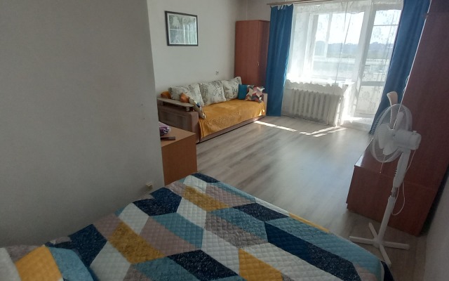 Atmosfernaya S Vidom Na Gorod Flat