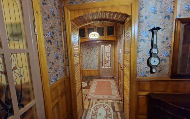 U Pushkinskogo Teatra Tsentr Flat