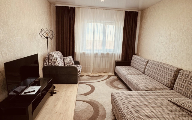 Квартира напротив офиса Лукойл-Западная Сибирь