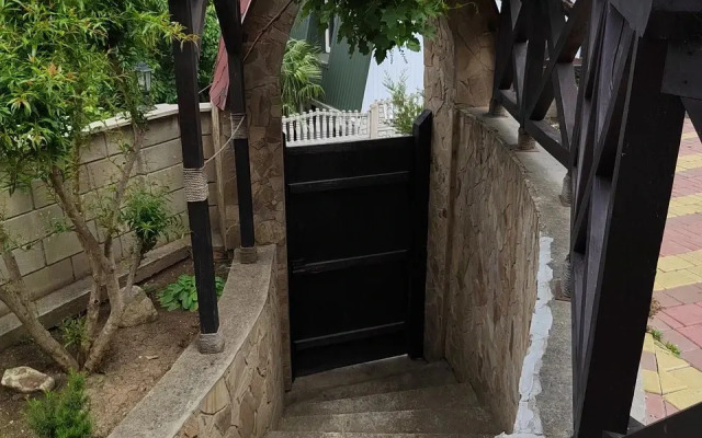 Shale U Morya Guest house