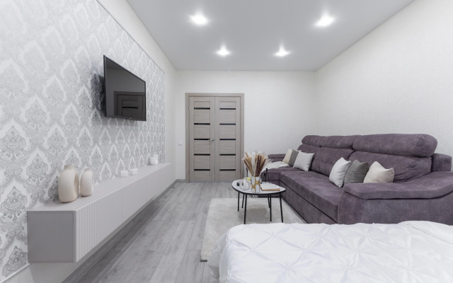 Komfort Na Adelya Kutuya Apartment